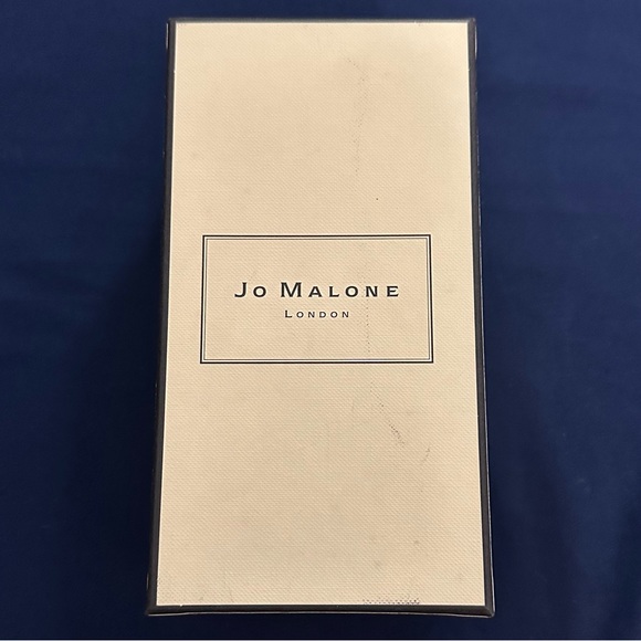 Jo Malone London Hand Cream Geranium And Walnut 1.7 fl oz/50mL In Box - Picture 10 of 10